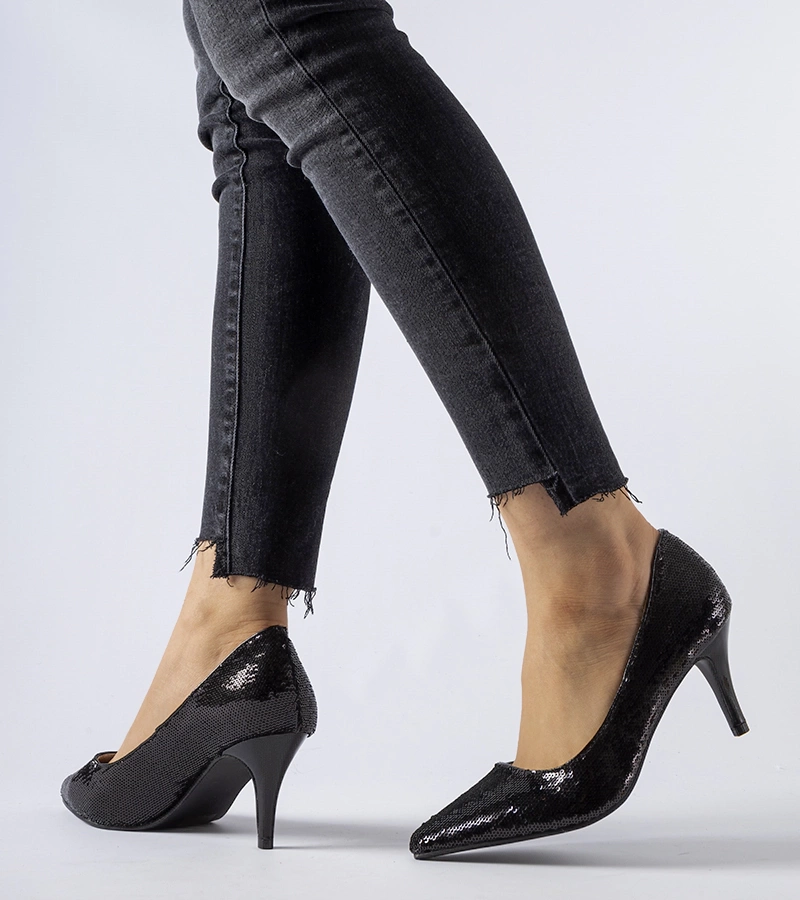 Czarne cekinowe czółenka na szpilce Ernesto