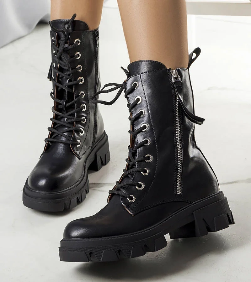 Czarne ocieplane botki Artamo