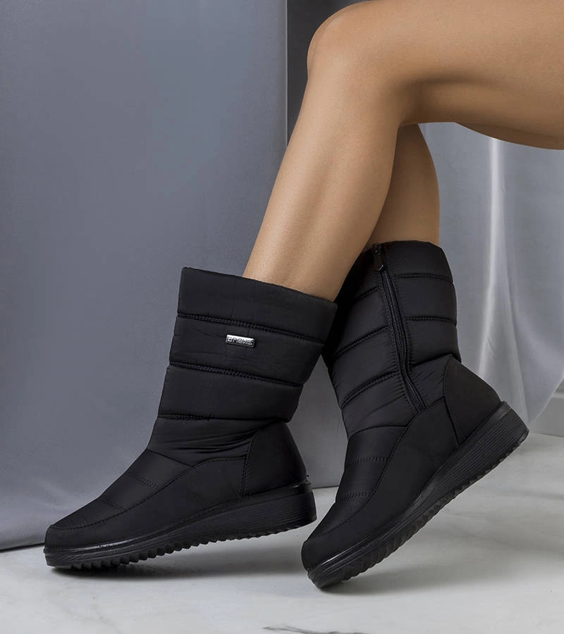 Czarne śniegowce na niskiej koturnie Reina