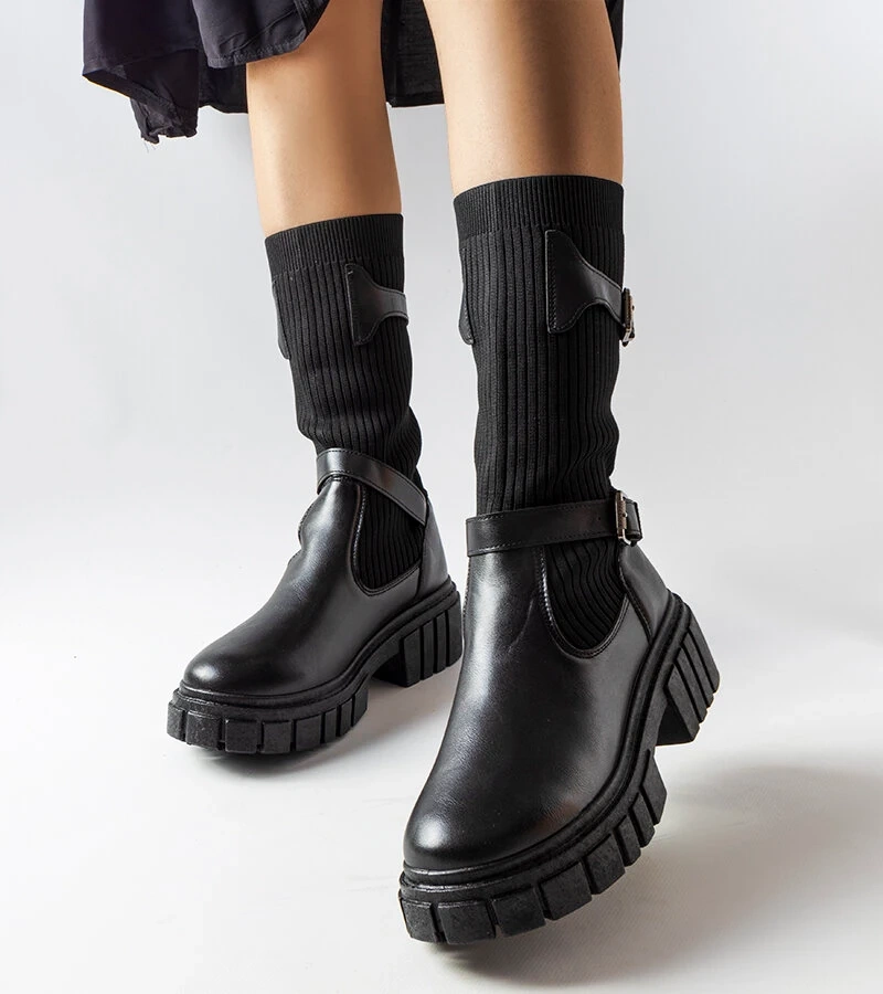 Czarne stylowe kozaki z elastyczną cholewką Ida