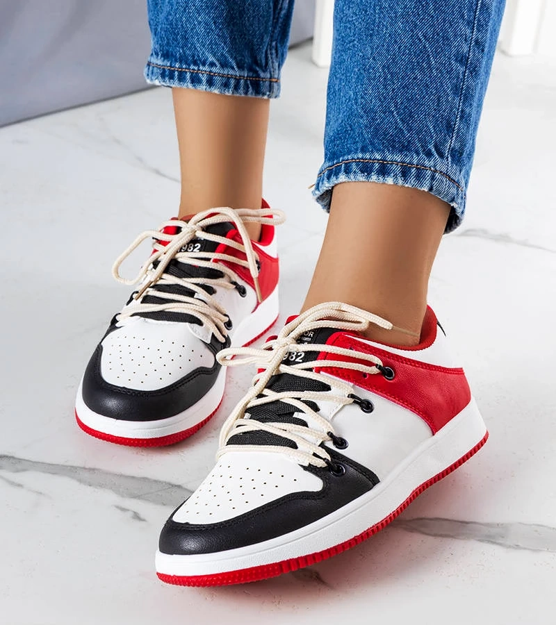 Czarno-czerwone retro sneakersy Shari