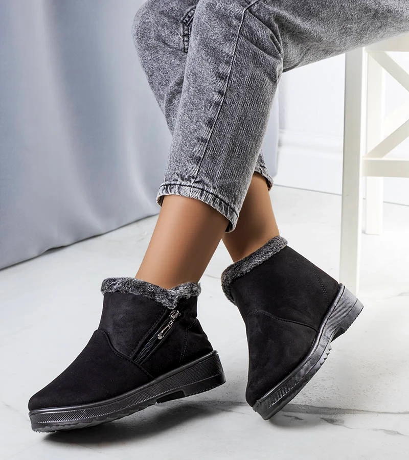 Czarne ocieplane śniegowce z futerkiem Wren