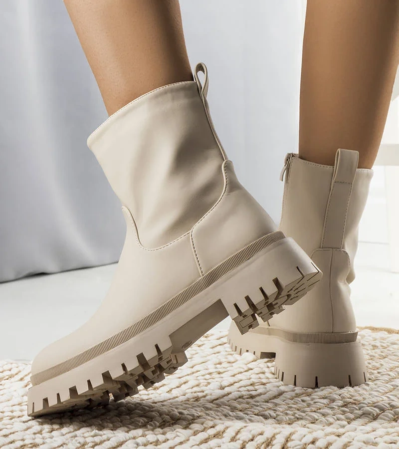 Beżowe ocieplane botki Basil