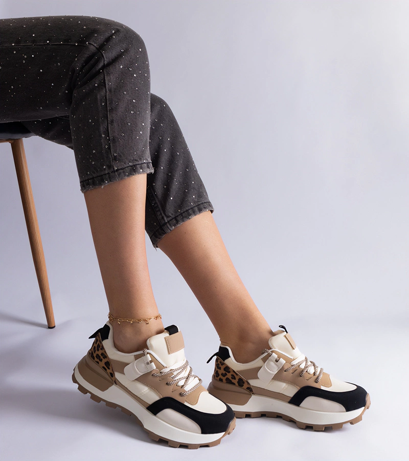 Beżowe sneakersy zdobione motywem zwierzęcym Soria