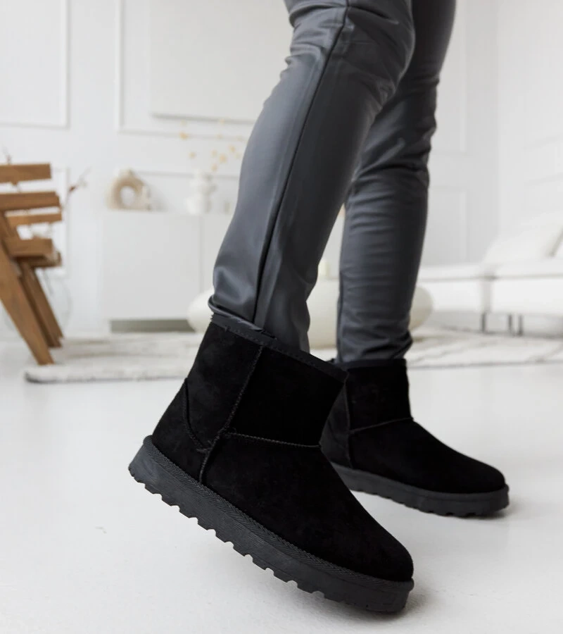 Czarne ocieplane krótkie śniegowce Menaggio