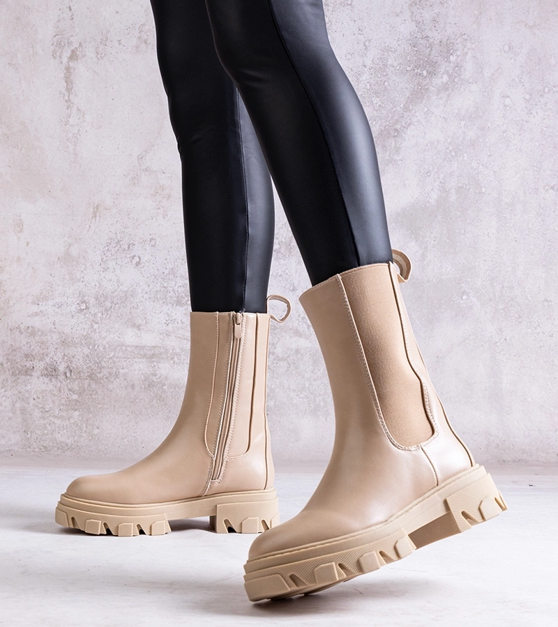 Beżowe wysokie botki z eko skóry Manera