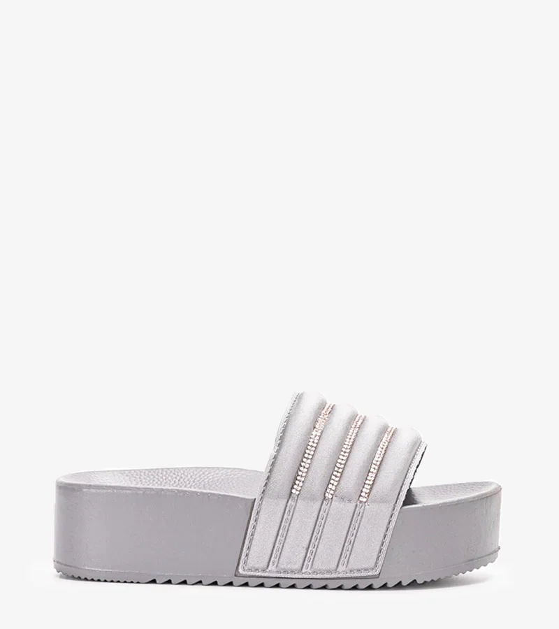 Szare klapki na wysokiej podeszwie Corette