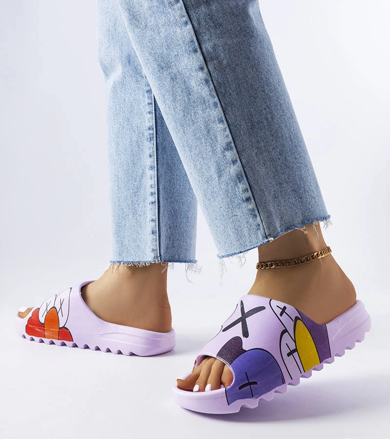 Fioletowe klapki z nadrukami Lindale