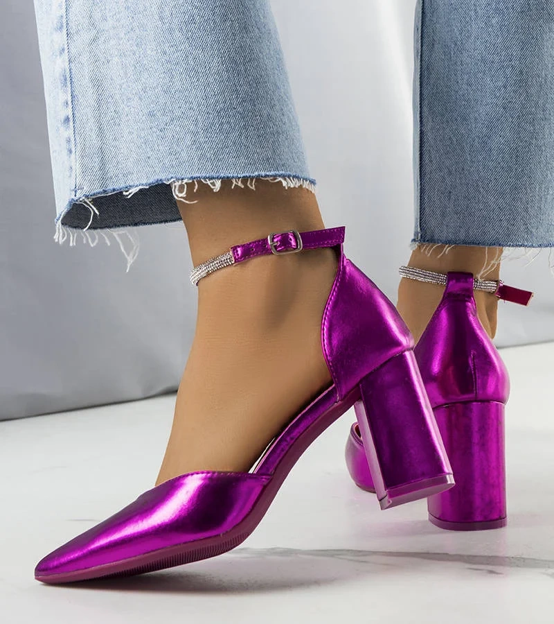 Różowe czółenka z cyrkoniami Leighton