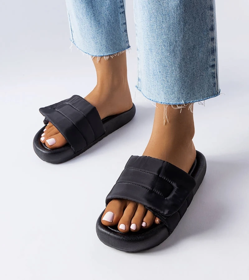 Czarne klapki zapinane na rzep Aleron