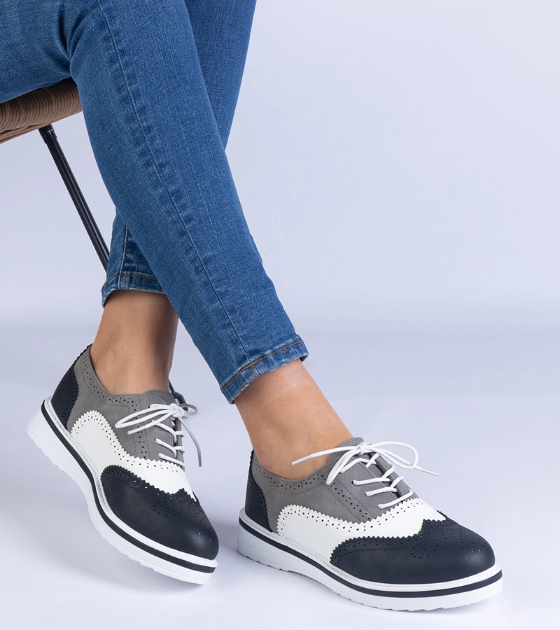 Czarne klasyczne półbuty oksfordki Toddi