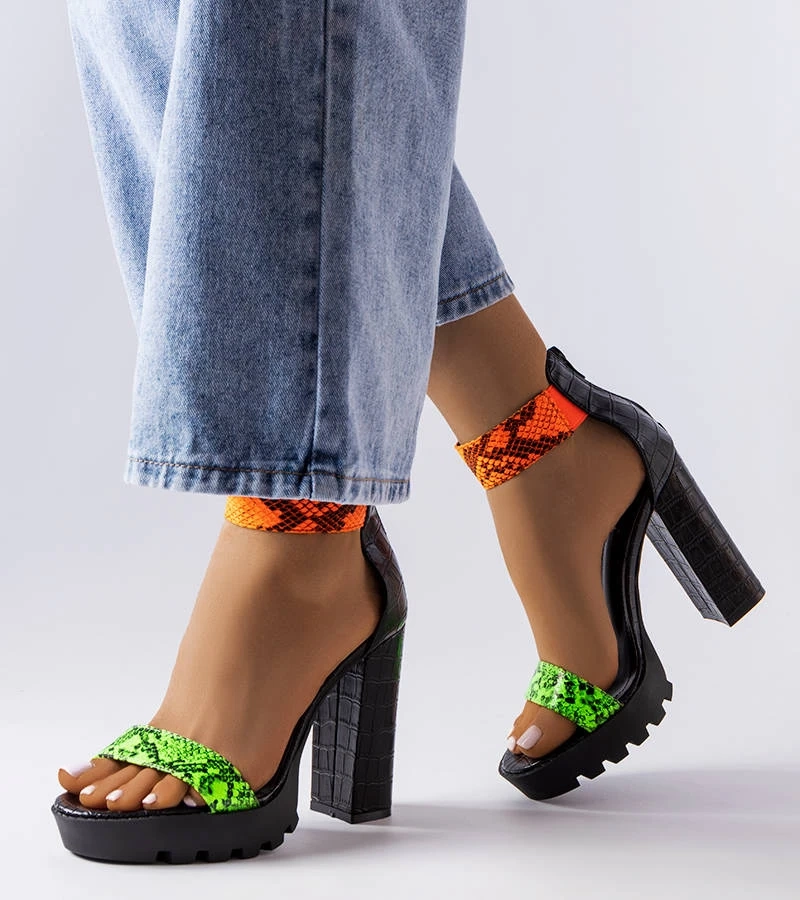 Zielone sandały z wężowym printem Knoxville