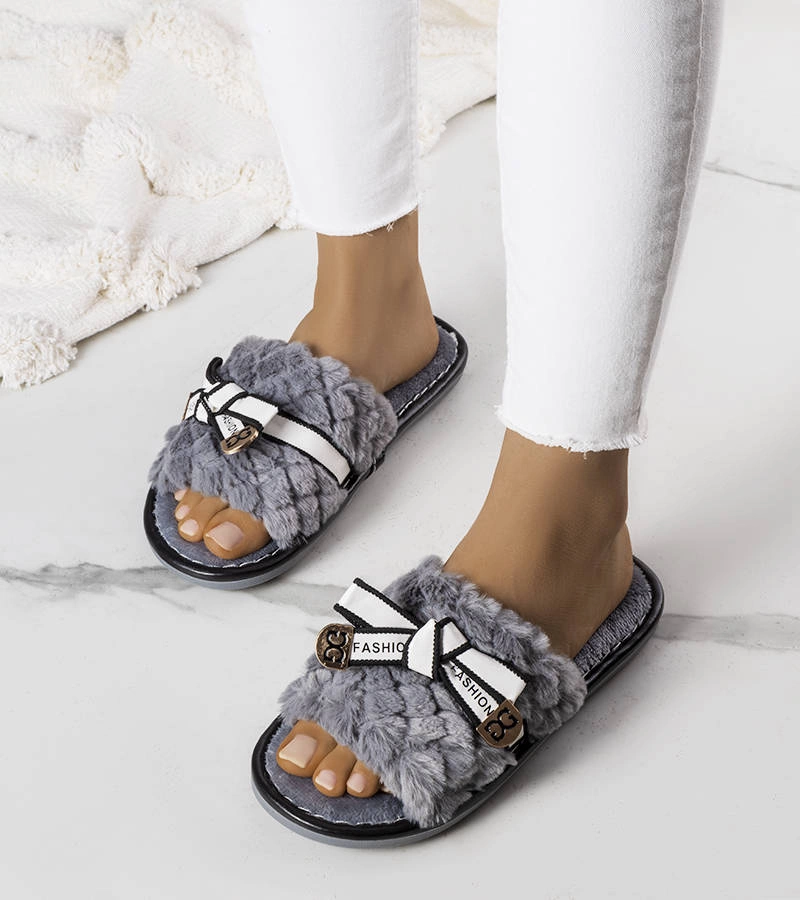 Szare kapcie z kokardą Peter