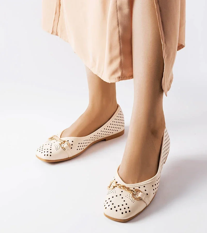 Beżowe ażurowe balerinki Schiavone