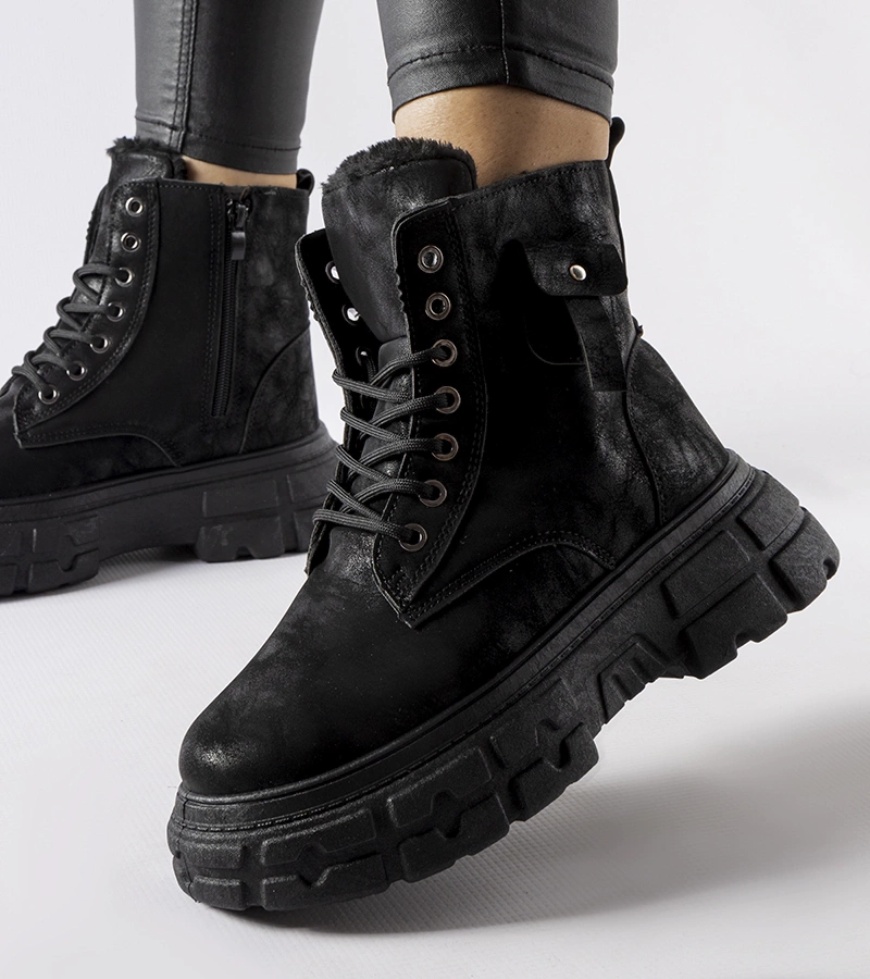 Czarne ocieplane trapery na platformie Lina