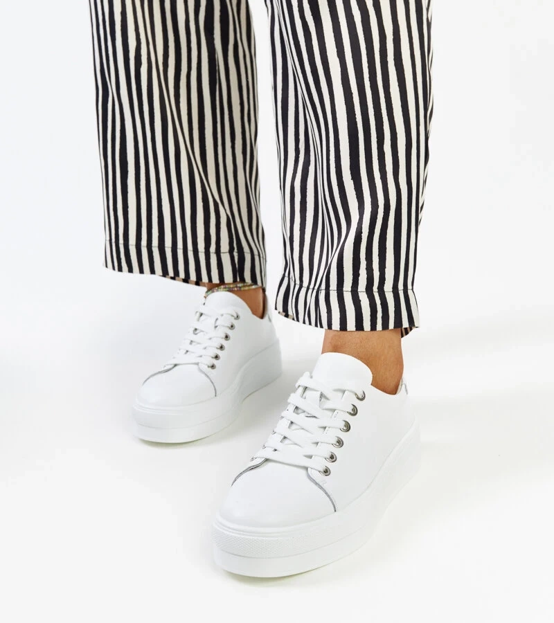 Białe klasyczne trampki skórzane Sleiman