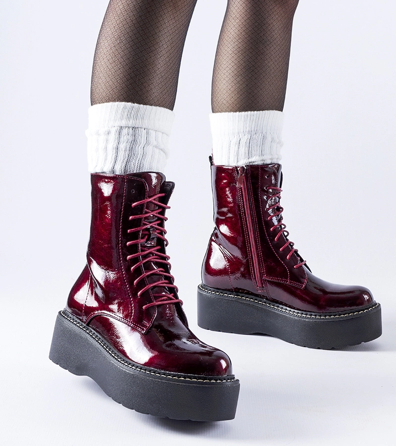 Bordowe lakierowane workery na platformie Leos