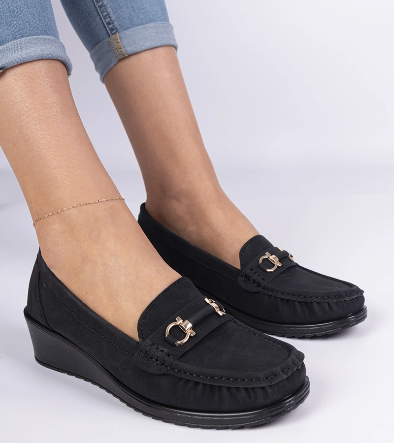 Czarne mokasyny damskie na koturnie Sameri