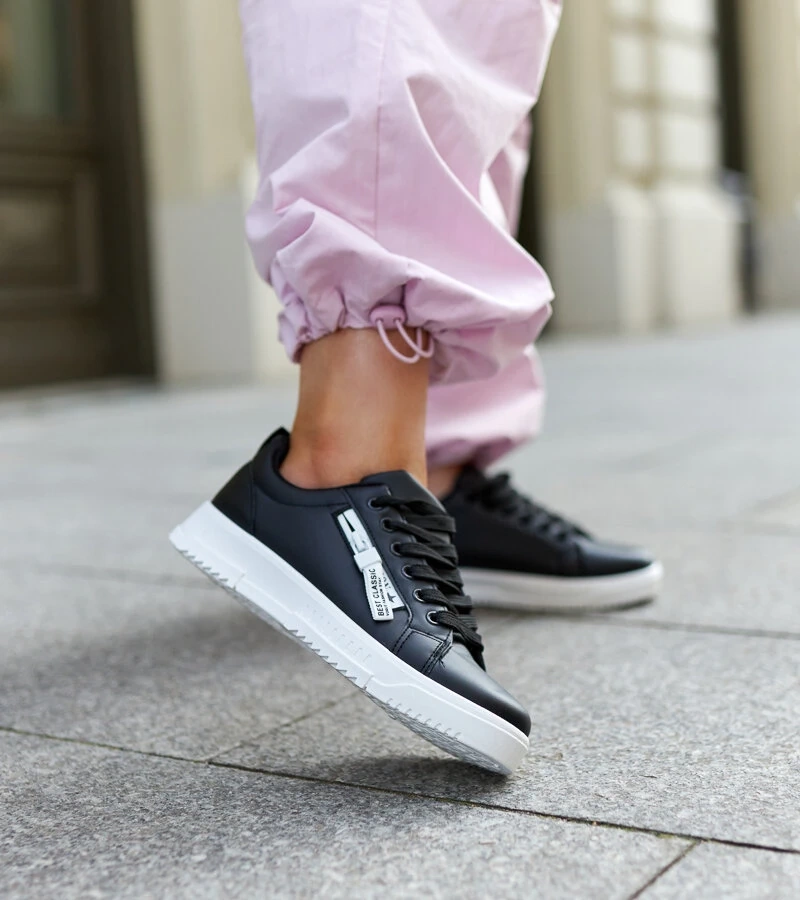 Czarne sneakersy eko skóra Brecht