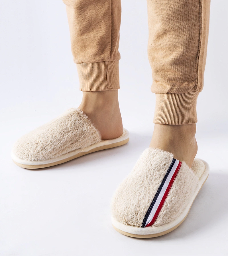 Beżowe kapcie Plymouth