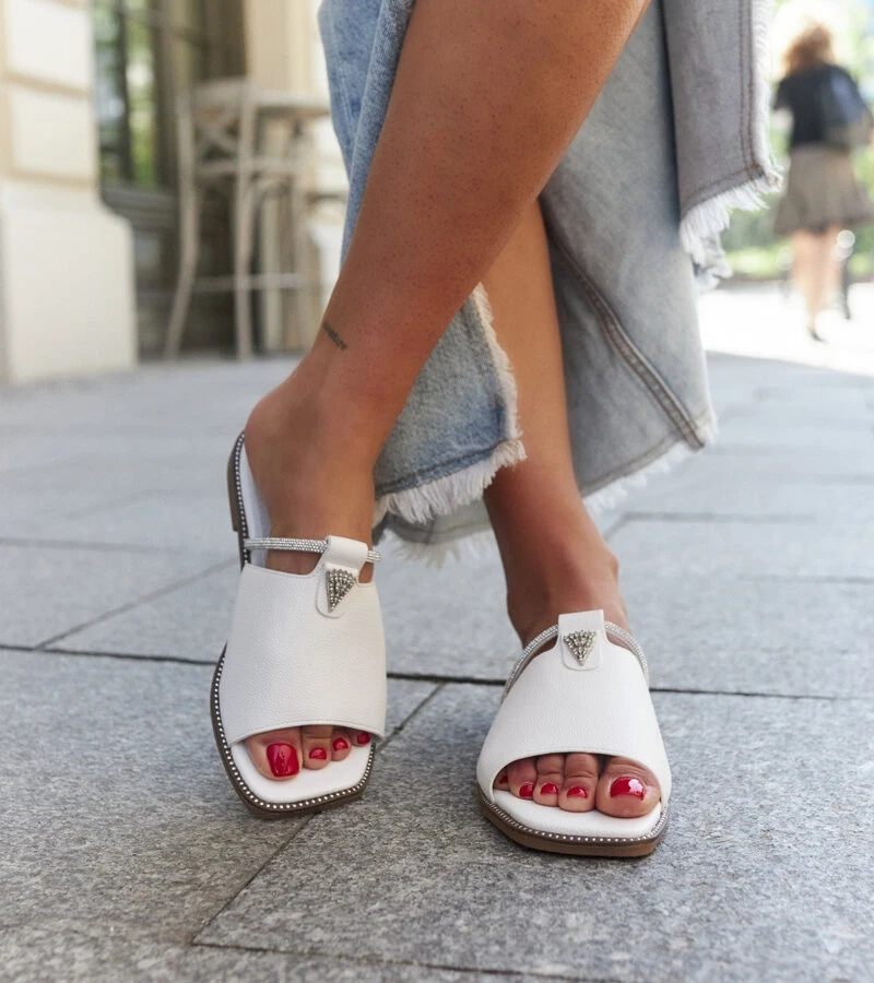 Klapki ze skórzaną wkładką Antari