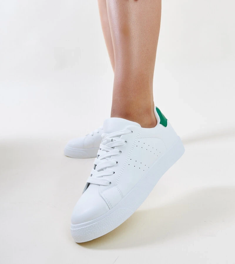 Biało-zielone sneakersy Akila