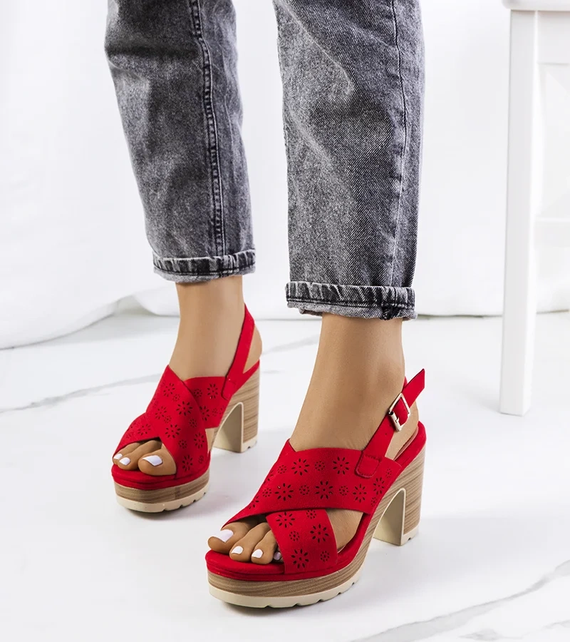 Czerwone sandały na obcasie Cutts