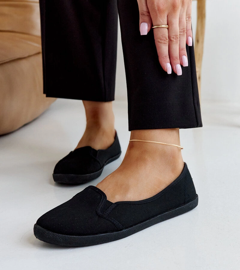 Czarne tenisówki wsuwane Wordana