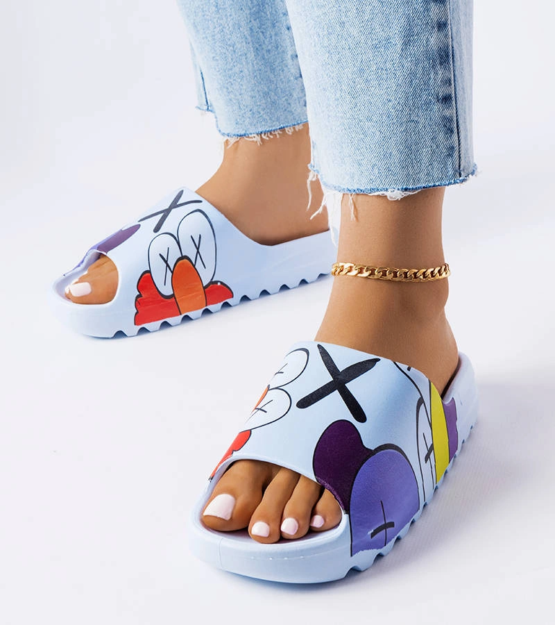 Niebieskie klapki z nadrukami Lindale