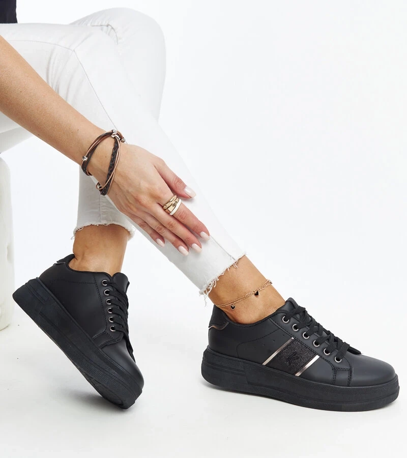 Czarne sneakersy na grubszej podeszwie Finestra