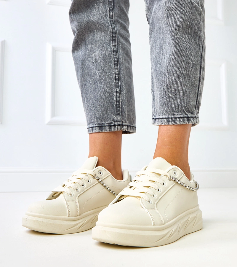 Beżowe sneakersy na platformie z ozdobnym łańcuszkiem Tina
