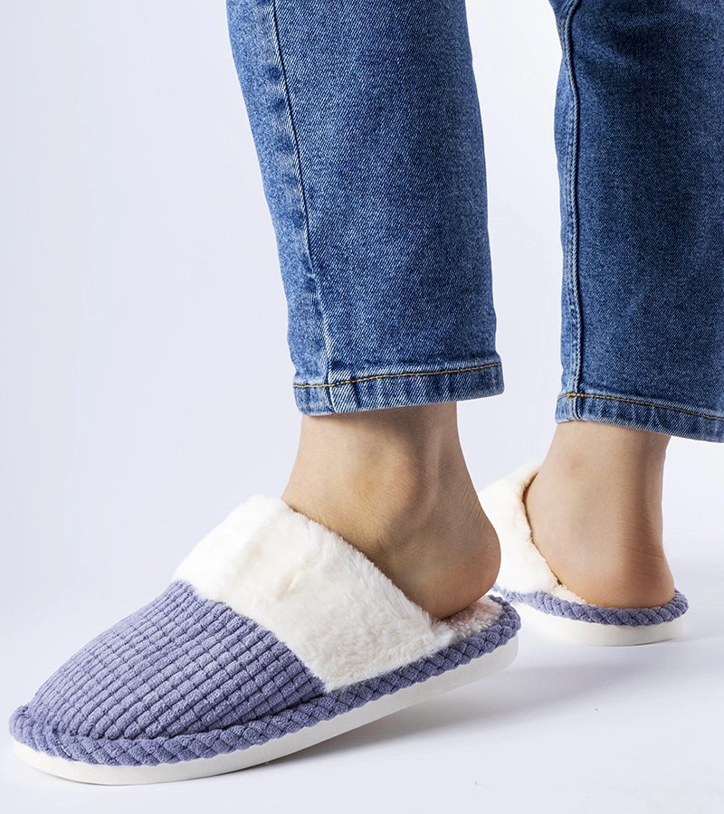 Niebieskie ciepłe kapcie Frappier