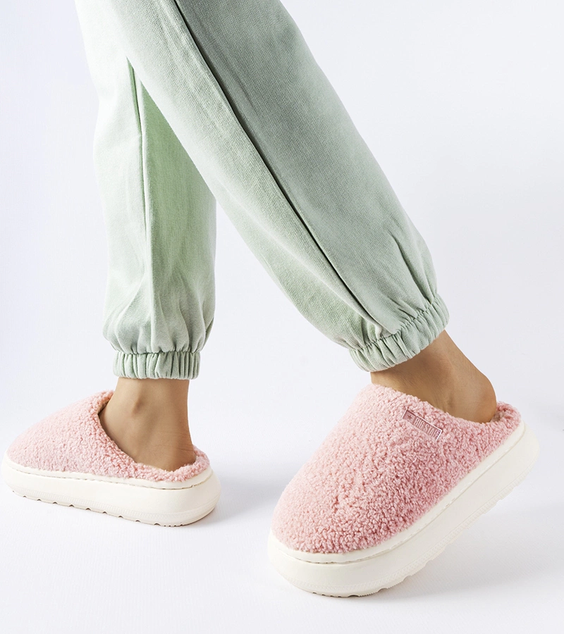 Różowe ocieplane kapcie Big Star MM274131