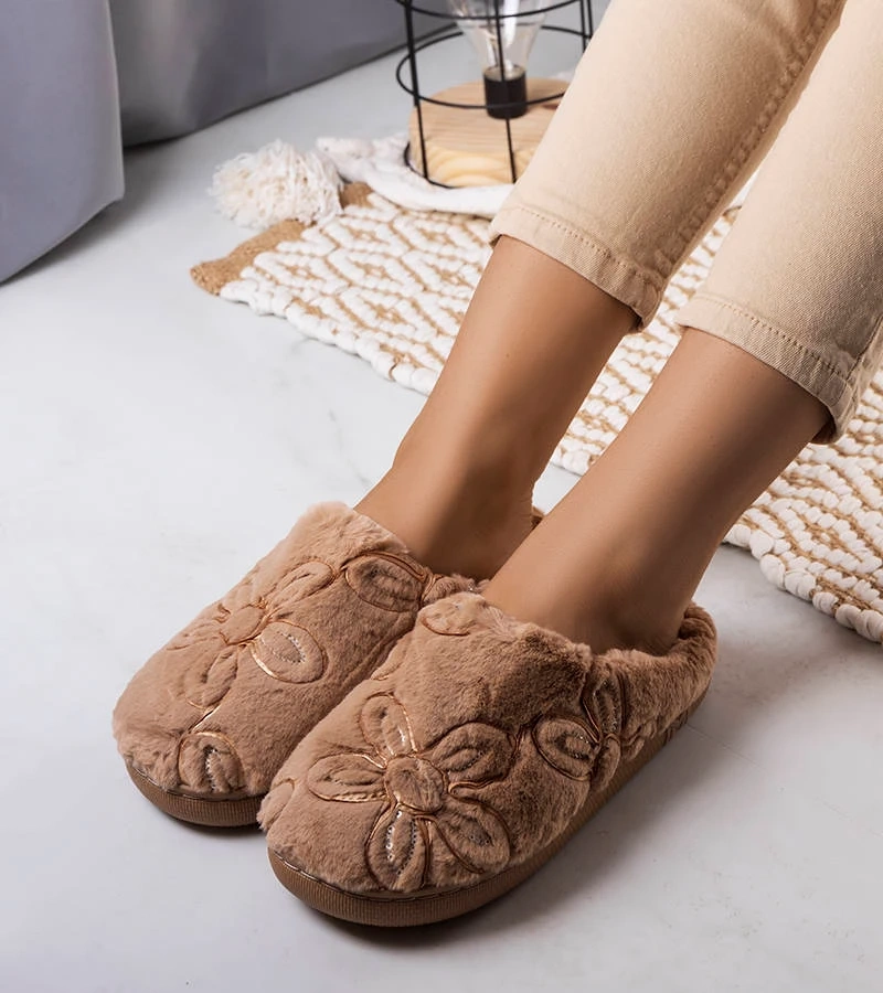 Beżowe miękkie kapcie Maren