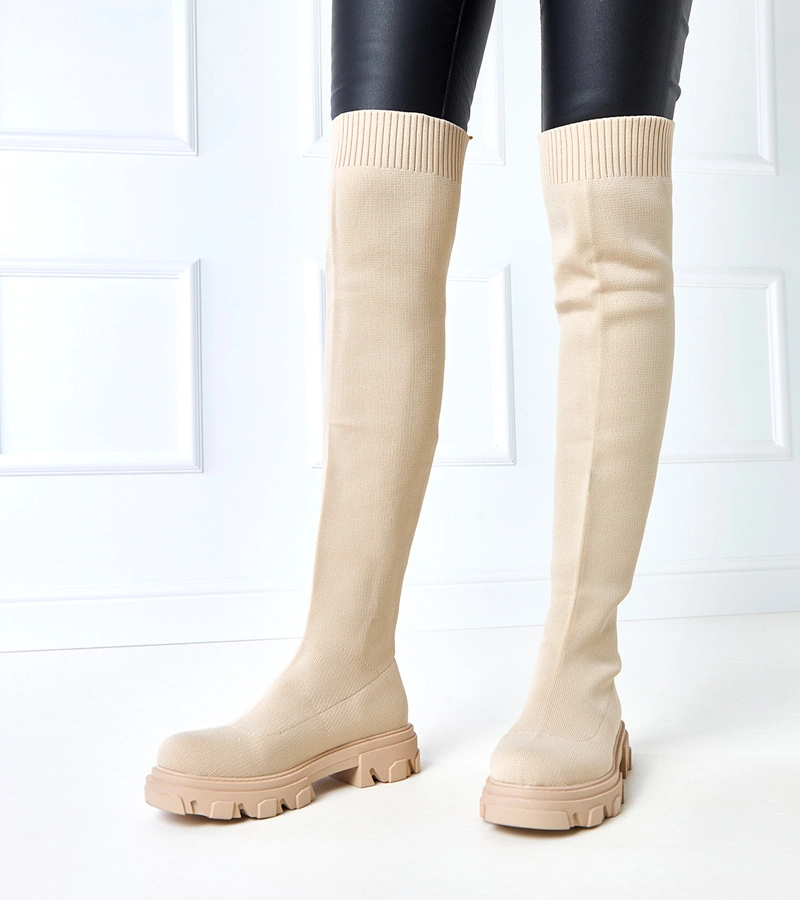 Długie beżowe kozaki materiałowe na platformie Athira