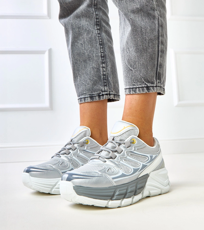 Srebrne sneakersy na masywnej podeszwie Souza