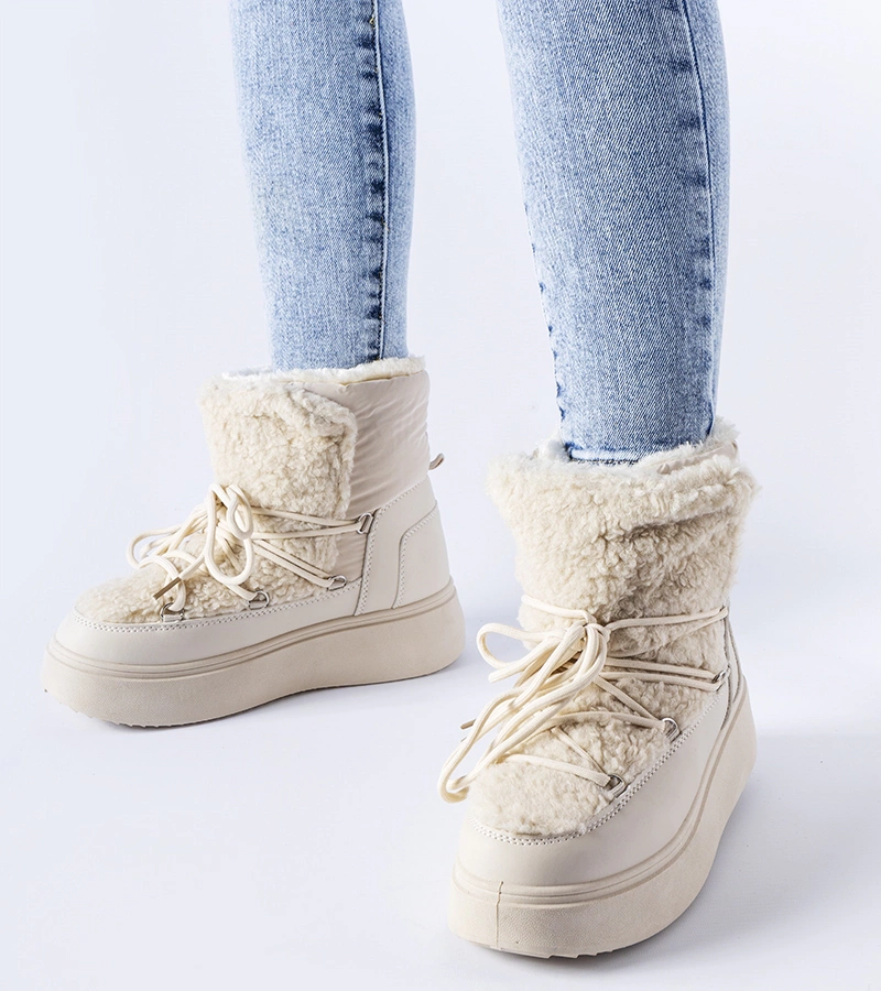 Beżowe śniegowce na masywnej platformie Elvio