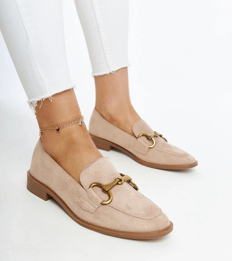 Beżowe mokasyny z klamerką Gibarti