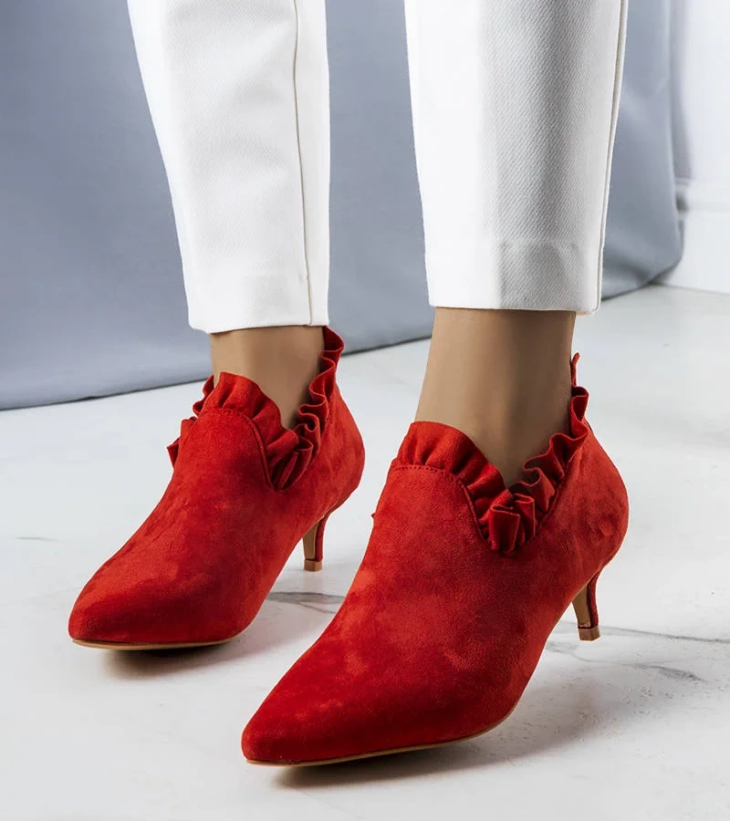 Czerwone czółenka z cholewką Gavri