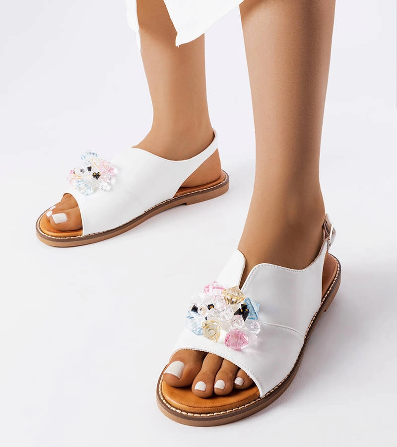 Białe sandały zdobione kryształkami Viinceza