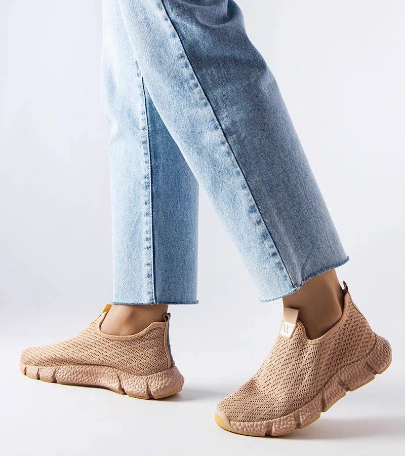 Beżowe wsuwane sneakersy Yellville