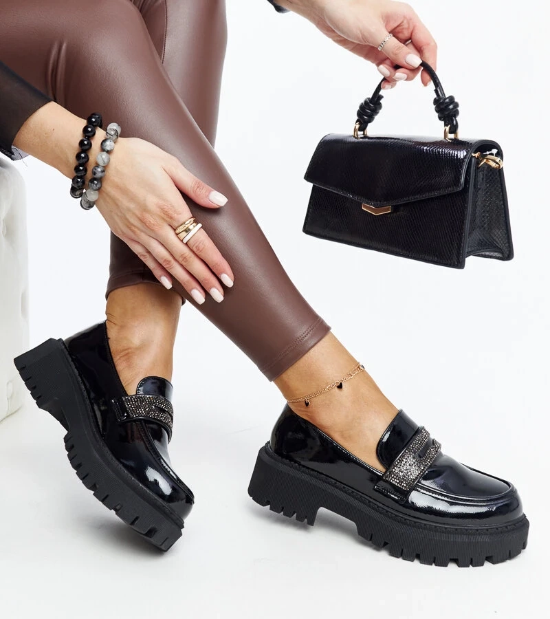 Czarne mokasyny zdobione cyrkoniami Leceta