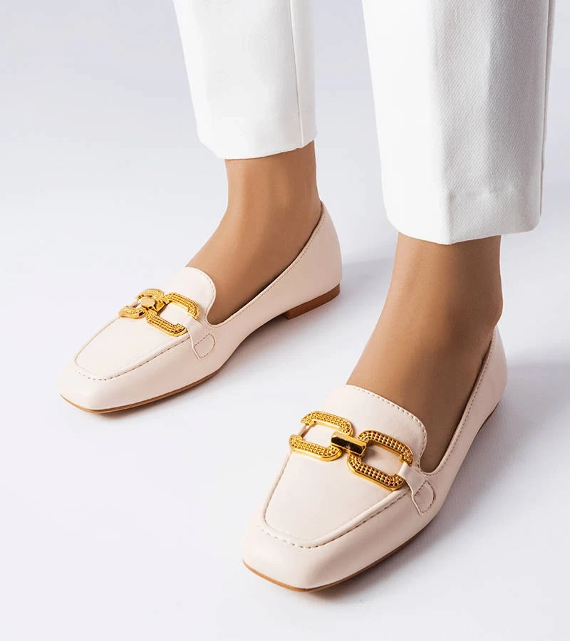 Beżowe mokasyny z klamerką Rousseau