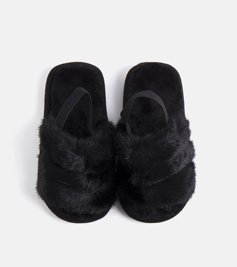 Czarne kapcie na gumkę Mia