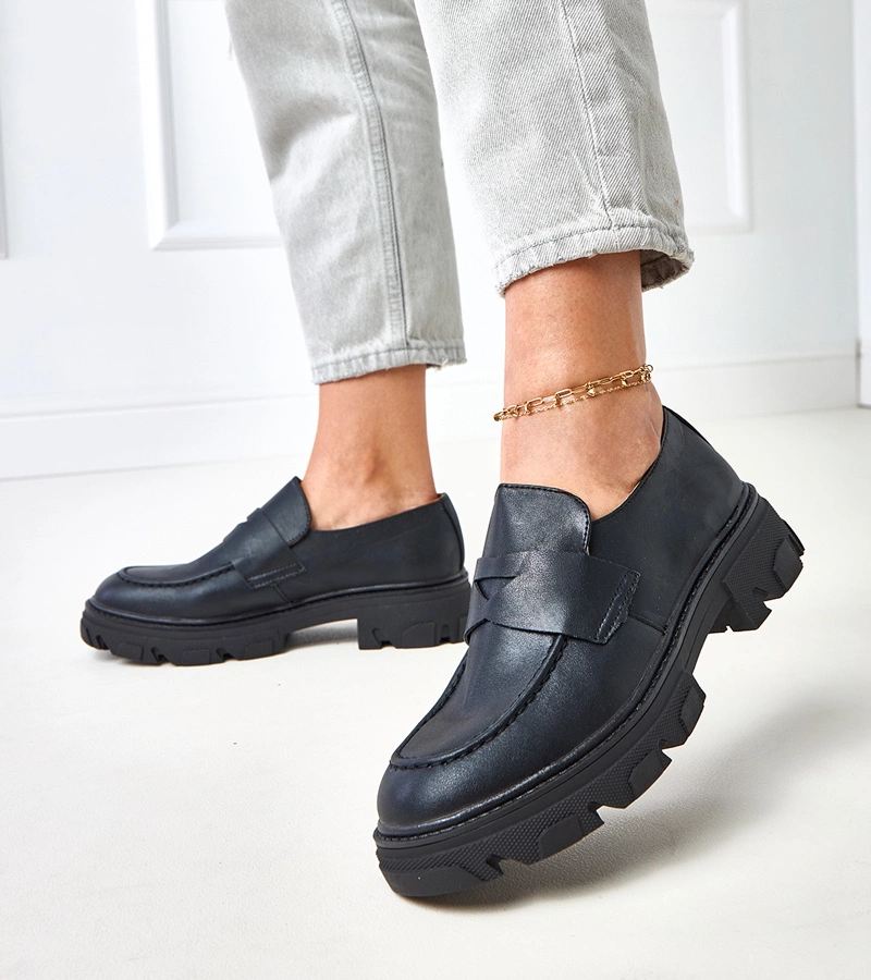 Czarne mokasyny damskie matowe Kirna