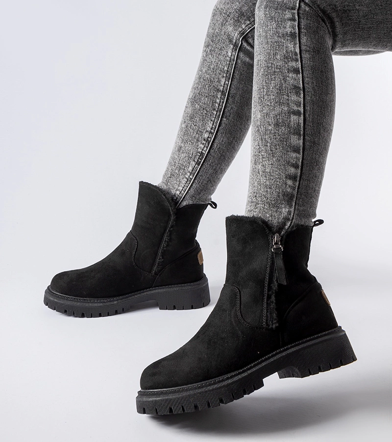 Czarne ocieplane klasyczne botki Tesoriero