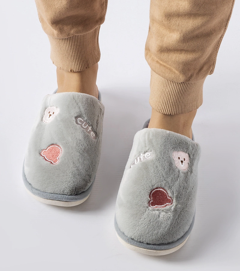 Szare ciepłe kapcie z misiami Cute