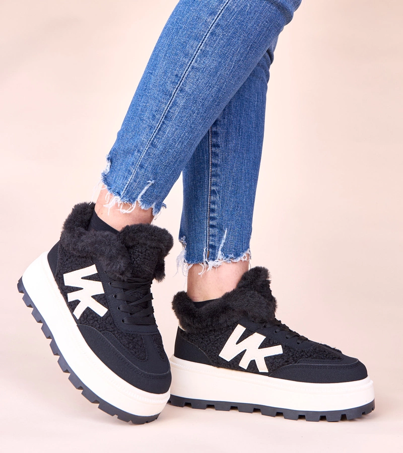 Czarne sneakersy ocieplane z futerkiem Nicha