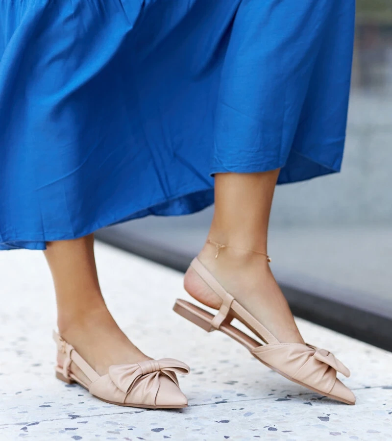 Balerinki ze szpiczastym noskiem i kokardą Barira