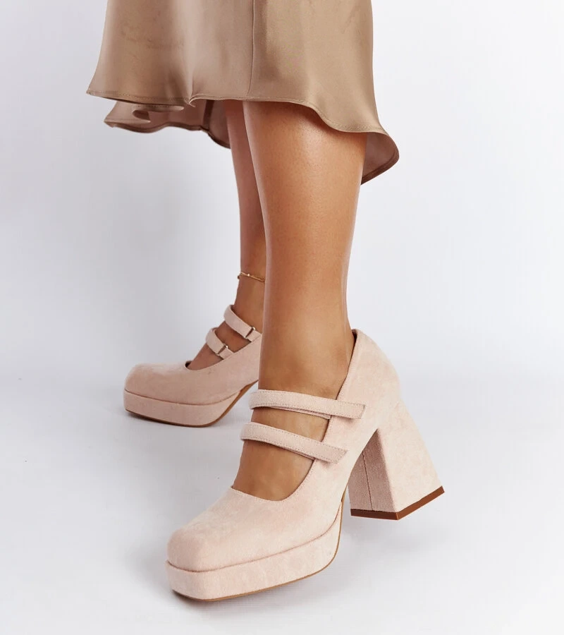 Jasnoróżowe czółenka na masywnym słupku Cher